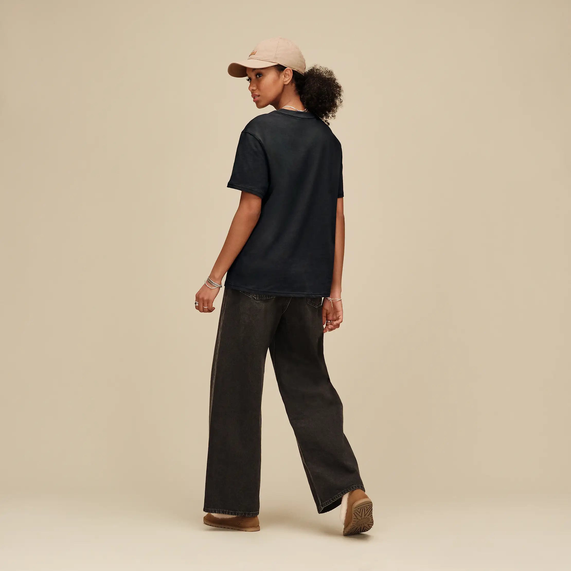 All Gender UGG Classic Boot Tee - BLACK
