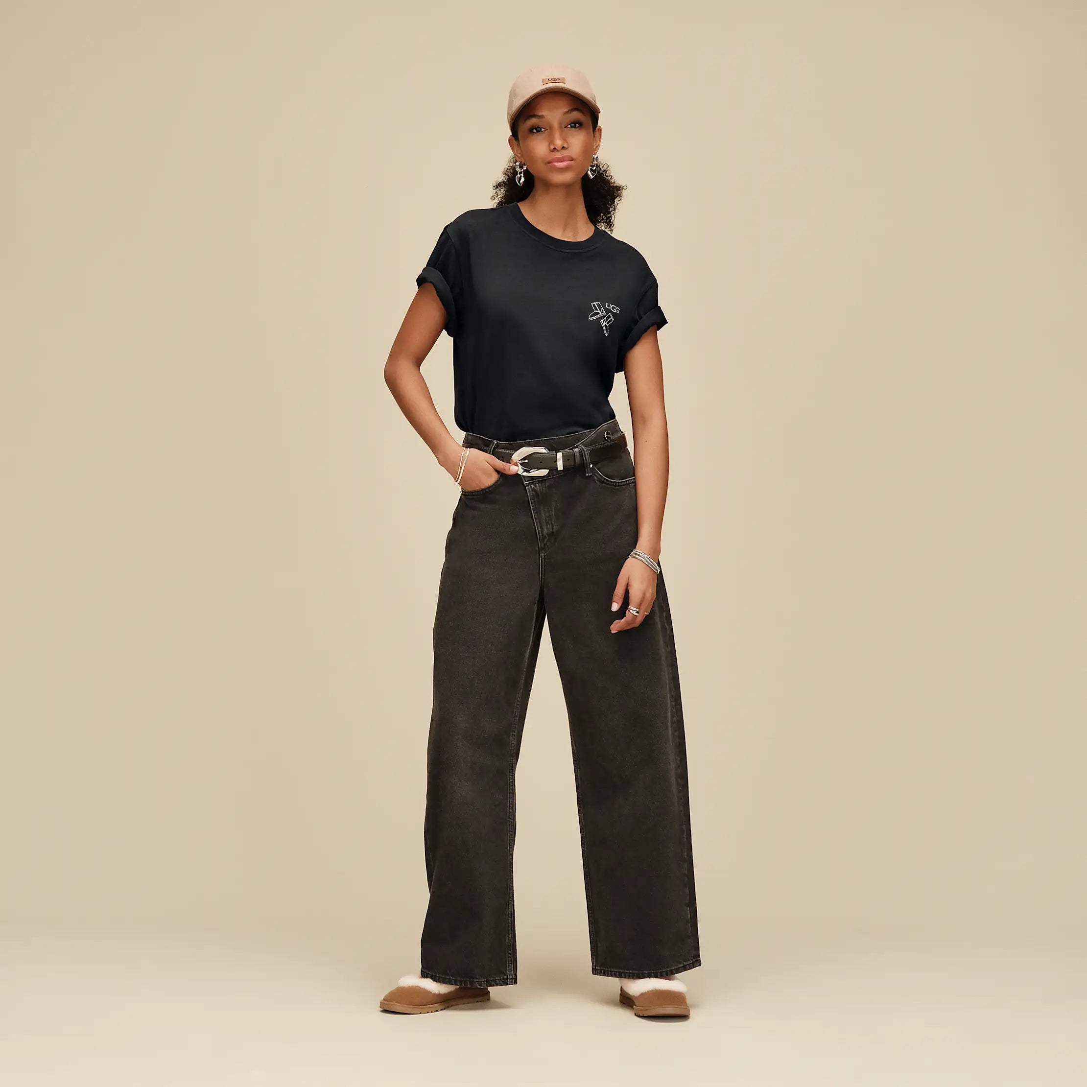 All Gender UGG Classic Boot Tee - BLACK