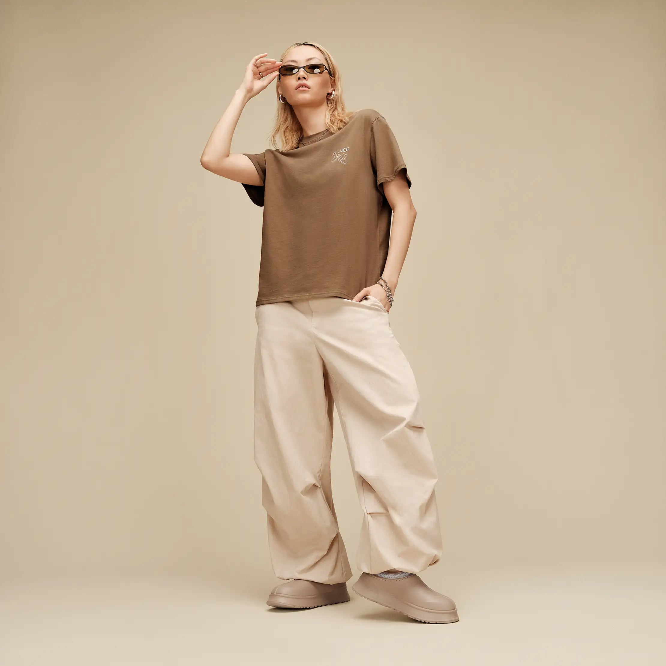 All Gender UGG Classic Boot Tee - COFFEE GROUNDS