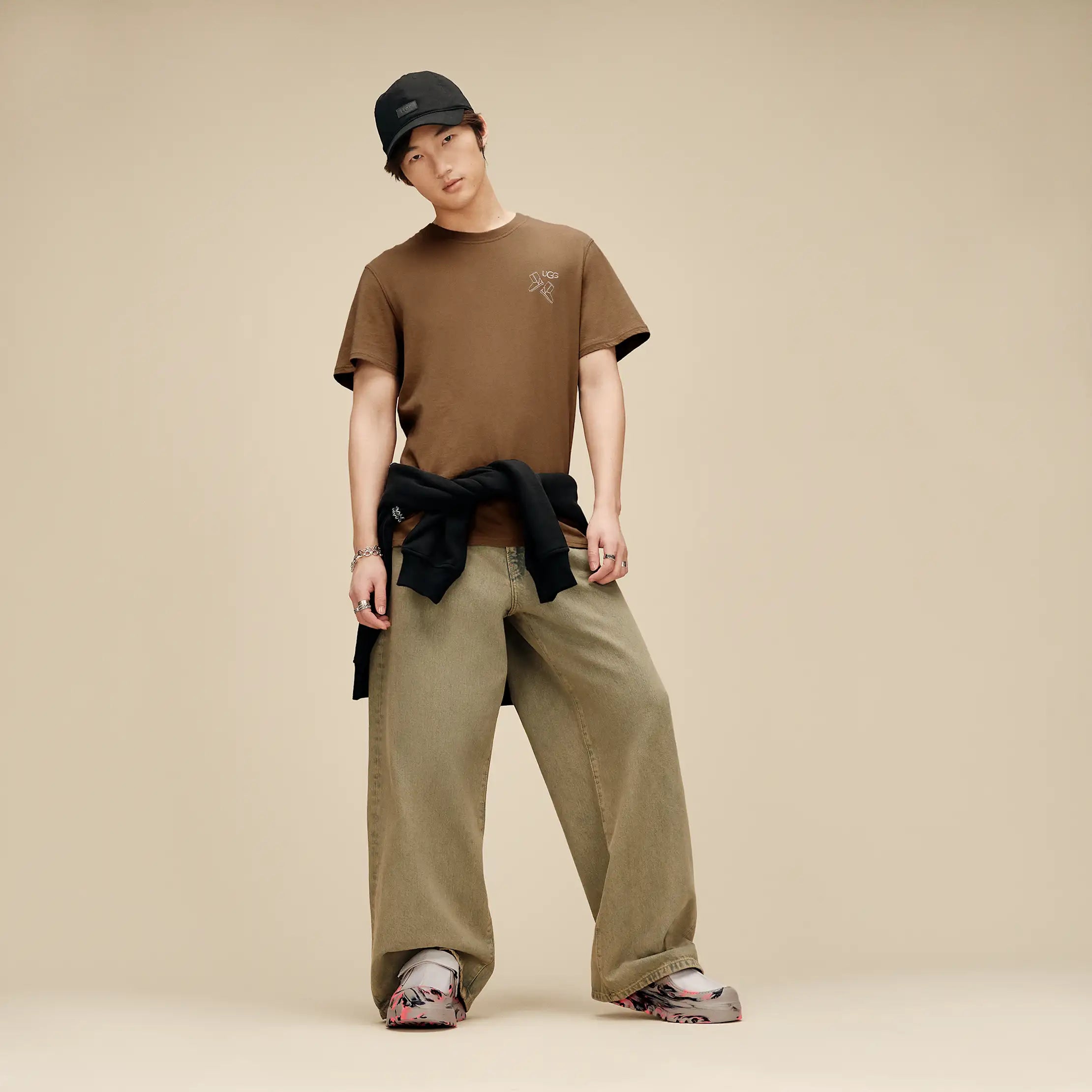 All Gender UGG Classic Boot Tee - COFFEE GROUNDS